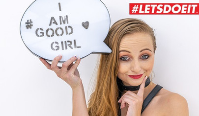 She pretends to be a good girl to have anal