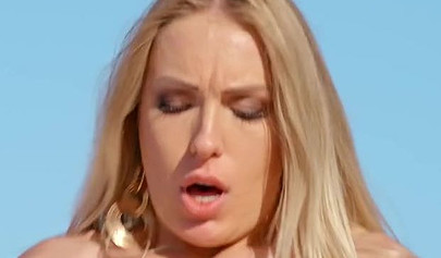 Artem Turkov gives Angelika Grays a deep anal ride