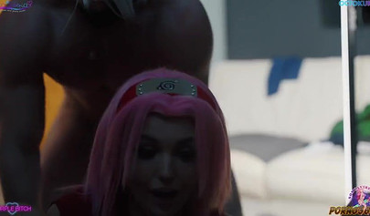 Sia Siberia ve Sonya Vibe ile Cosplay Partisi