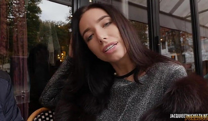 Lola Bulgari's Playful Anal Rendezvous