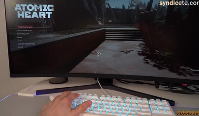 Syndicate interrupts his gaming for a homemade anal plug session