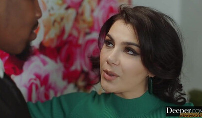 Isaiah Maxwell and Vince Carter tag-team Valentina Nappi.