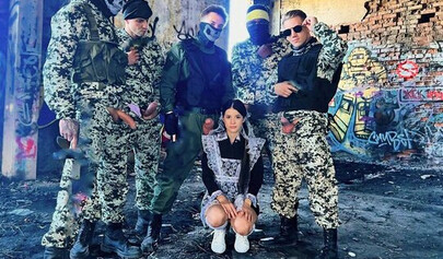 Sedução de Jogadores de Paintball: O Encontro Anal em Grupo de Sofya Weber