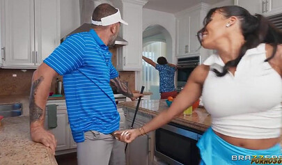Luna Star's Golf Lesson Ends in Anal Cumshot