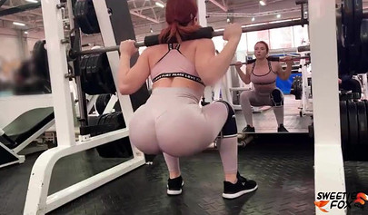 健身教练给红发女郎进行了一次高强度的肛门锻炼