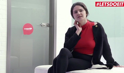 Italian slut Francesca Di Caprio gets her muff & asshole destroyed